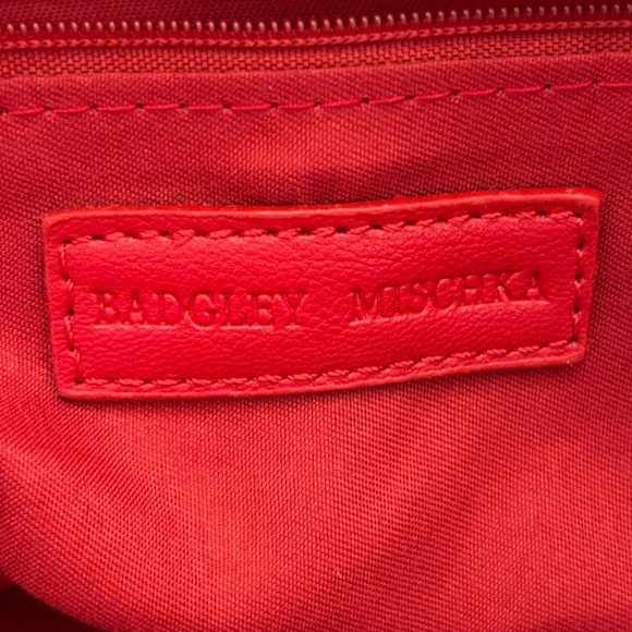 NWT, Badgley Mischka Red Shoulder Handbag Wrapped Frame Clutch Chain Strap - Picture 7 of 14